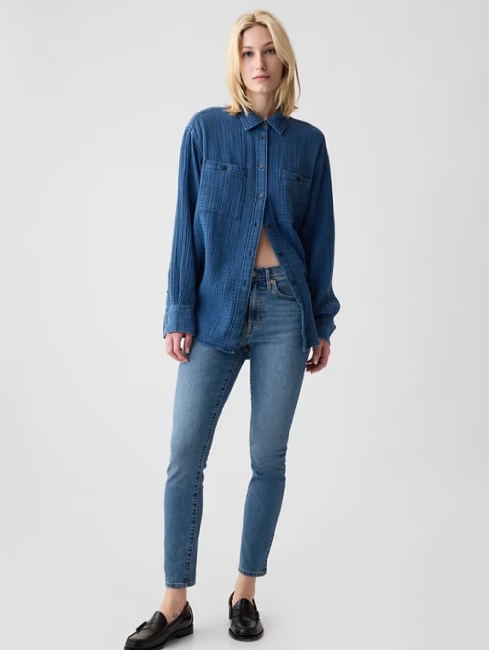 GAP The Real Skinny Jeans Medium Wash Blue Denim Size 4 / 27
